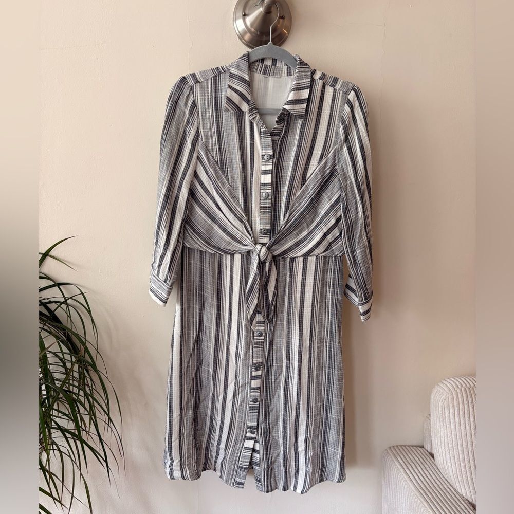 Anthropologie Black White Striped Tie Front Button Down Dress Size M Midi Casual